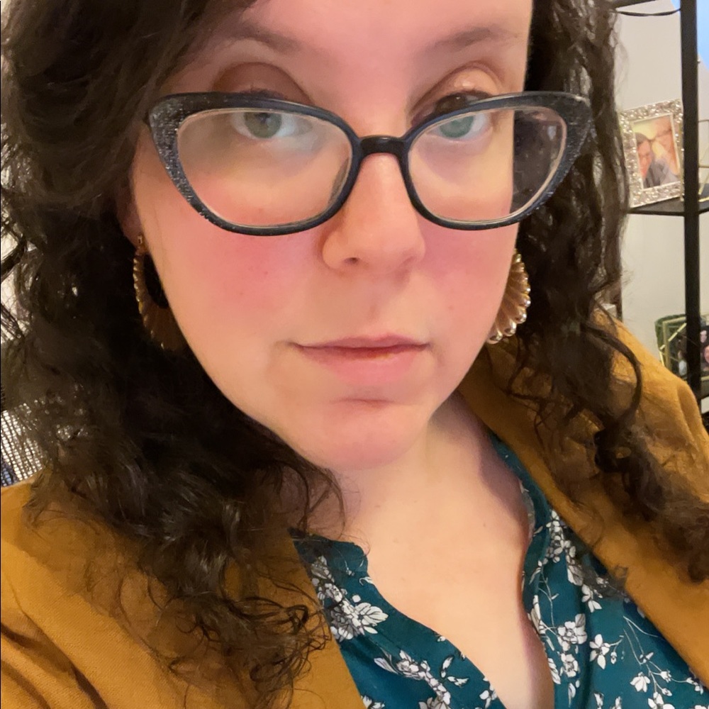 Meet your Posher, Nicole